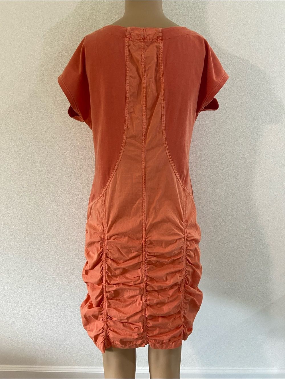 Wearables Ruched Coral-Orange Mini Dress with Scoop Neck Sz S - Picture 2 of 7